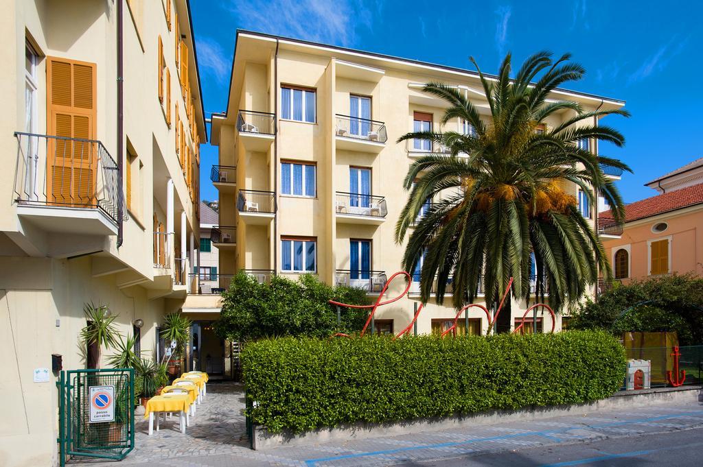 Hotel Lido Pietra Ligure Exterior photo
